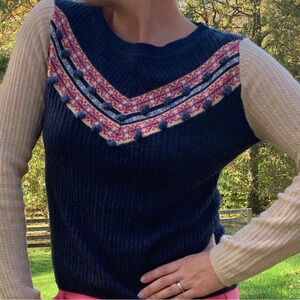 Sparrow anthropologie size L navy tan red cashmere lambs wool Pom pom sweater